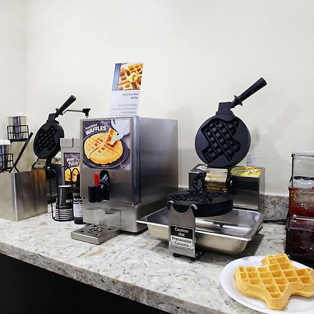 ベストウェスタン プラス マディソン ハンツビル ホテル エクステリア 写真